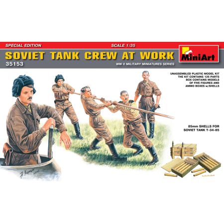 Soviet Tank Crew at Work 1/35