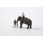 CMK 129-F72327 3D PRINTED  WWII RAF MECHANIC IN INDIA + ELEPHANT WITH MAHOUT (2 FIG. + ELEPHANT) IN 1/72