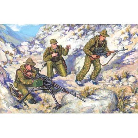ICM 35501 SOVIET SPECIAL TROOPS (1979-1988) (3 FIGURES - 1 OFFICER, 2 SOLDIERS) 1:35